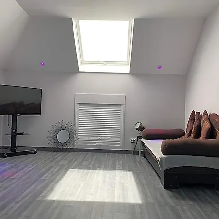 Nocleg ze śniadaniem La Raimbaudiere 3*