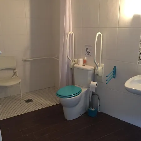 La Raimbaudiere Nocleg ze śniadaniem 3*