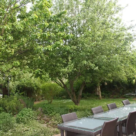 La Raimbaudiere Bed & Breakfast