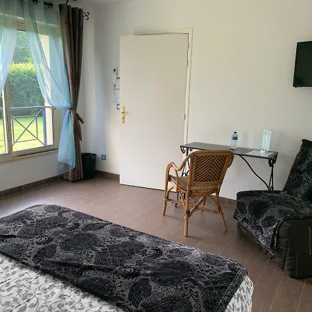 Frühstückspension La Raimbaudiere 3*