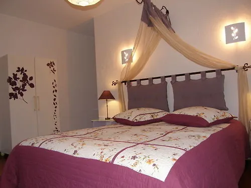 Bed & Breakfast La Raimbaudière 3*